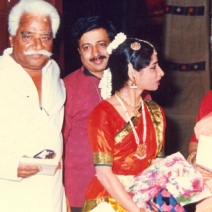 Actors V. Gopalakrishnan and Smt. Sowcar Janaki congratulating Sarayu Sai after her performance